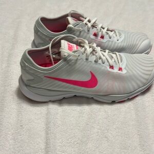 Nike shoes only worn a couple of times